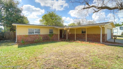 75 Bel Aire Dr, Merritt Island, FL 32952-3608