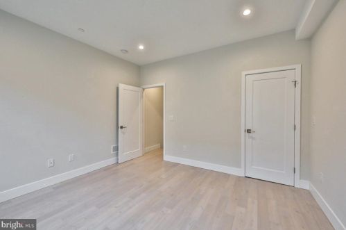 2404 Federal St, Philadelphia PA 19146-2432 exterior