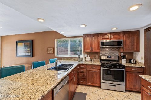 8834 27 St, Tucson AZ 85711-5609 exterior