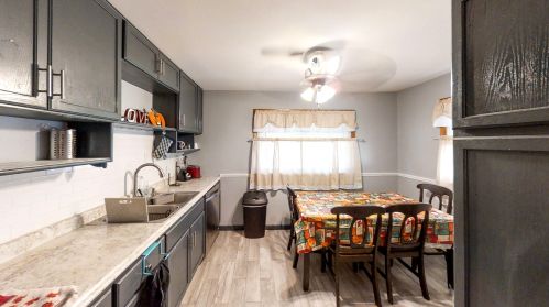 4901 Orange Ave, Chicago IL 60706-3223 exterior