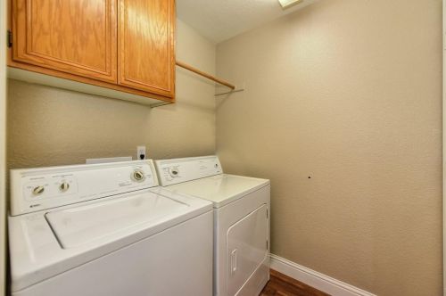 700 Diamond Glen Cir, Folsom CA 95630-3157 exterior