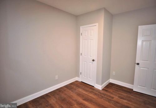 424 Pitman Ave, Trenton NJ  08610-3806 exterior