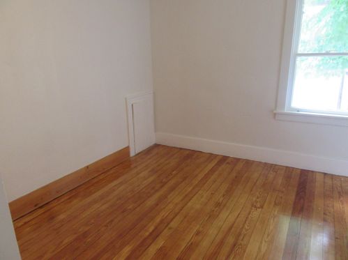 1749 Ray St, Meskegon MI 49442-5868 exterior