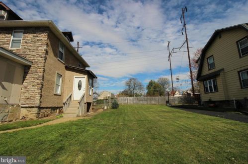 80 Ridgeway Ave, Manor PA 19036-1924 exterior