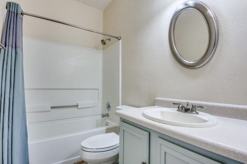 7116 Chateau Dr, Frisco TX 75035-6193 exterior