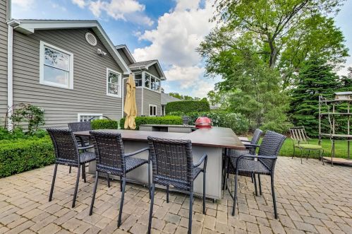 770 Greenview Rd, Itasca IL 60143-1835 exterior