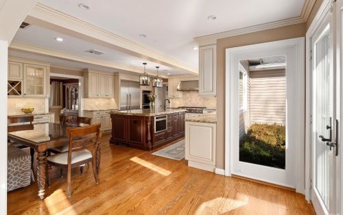 103 Buttonwood Dr, Huntington Station NY 11746-4803 exterior