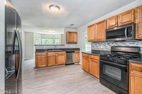 2983 Cherohala Pt, Atlanta, GA 30331-9442