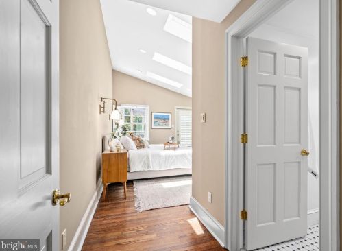 2108 Delancey St, Philadelphia PA 19103-6511 exterior