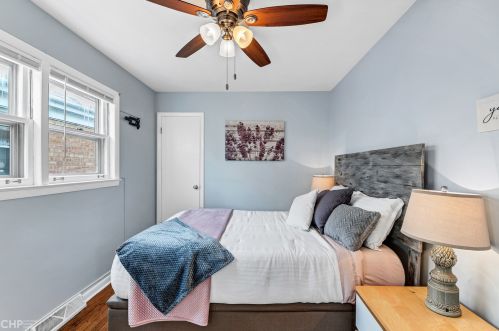 7337 Palatine Ave, Chicago IL 60631-1950 exterior