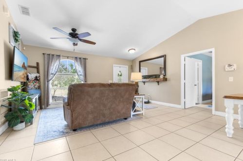 4375 6 Ave, Naples FL 34120-9047 exterior