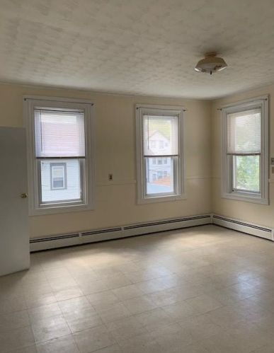 167 Transit St, Providence RI 02906-1023 exterior