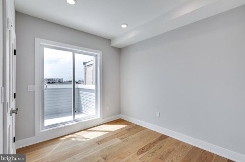 1604 10th St, Philadelphia PA  19148-1102 exterior