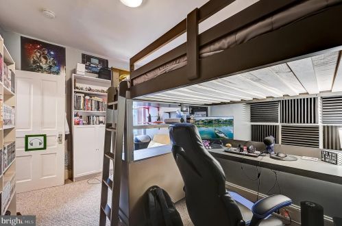 7134 Bryan St, Philadelphia PA 19119-2406 exterior