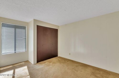 7780 Kenyon Dr, Tucson AZ 85710-4445 exterior