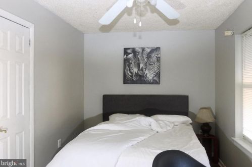 1118 Thomas St, Chester PA 19013-6422 exterior