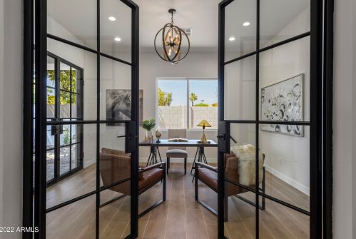 6841 12th Ave, Phoenix AZ  85013-1021 exterior