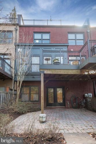 12561 Ansin Cir Dr, Rockville MD 20854-6912 exterior