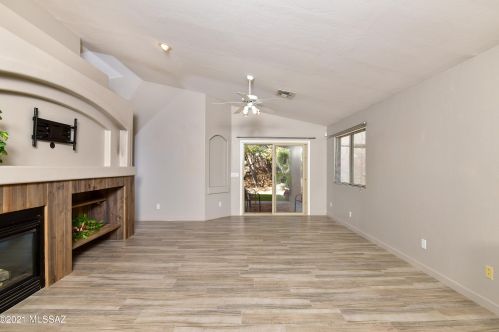 2245 Rio Vistoso Ln, Tucson AZ 85755-1911 exterior