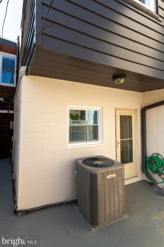 1153 Daly St, Philadelphia PA  19148-3018 exterior