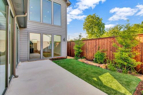 2343 Douglas Ave, Dallas TX  75219-2435 exterior