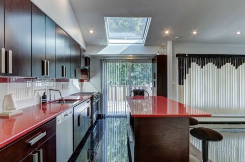 71 Euclid St, Valley Stream NY 11580-4148 exterior