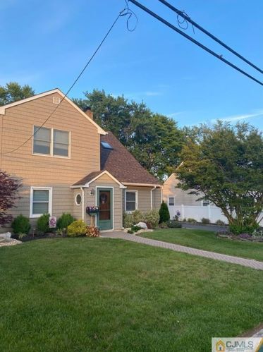 9 Hillcrest Ave, Edison, NJ 08817-3728