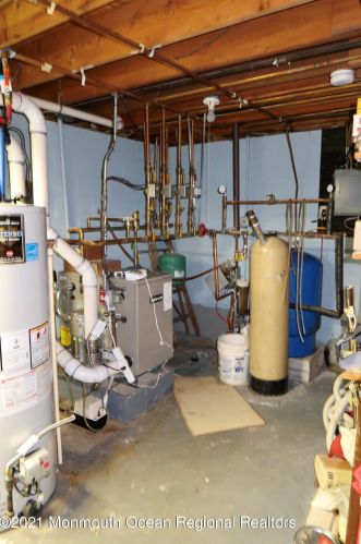 11 Frank Applegate Rd, Jackson Twp NJ 08527-2455 exterior