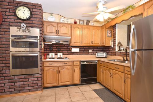 429 Lotus Ln, Glenview IL 60025-4557 exterior