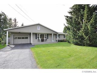 1031 Denise Rd, Rochester, NY 14616-2510