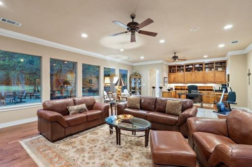 129 Tanksley Cir, Georgetown TX 78628-5320 exterior