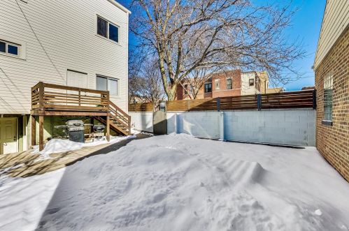 2501 Superior St, Chicago IL 60644-1326 exterior