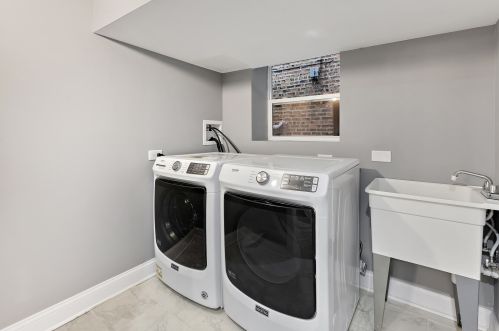 3312 Cullom Ave, Chicago IL 60618-1218 exterior