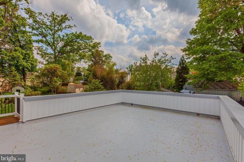 907 Gilbert Rd, Rockville MD  20851-1315 exterior