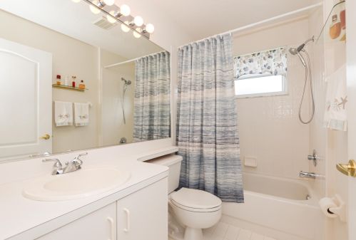 325 Tuscany Ct, Fort Pierce FL 34986-1731 exterior