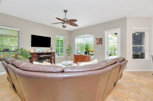 15410 Heathridge Dr, Tampa FL 33625-1638 exterior