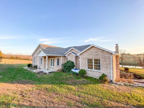 785 Sour Spring Trl, Spring Bluff MO 63080-3926 exterior