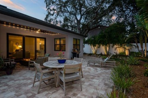 3017 Ballast Point Blvd, Tampa FL 33611-3902 exterior