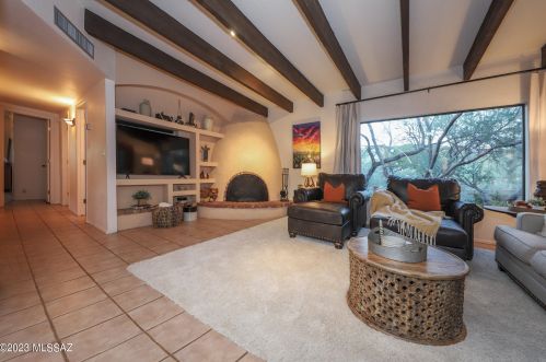 3865 Tanuri Dr, Tucson AZ 85750-1939 exterior