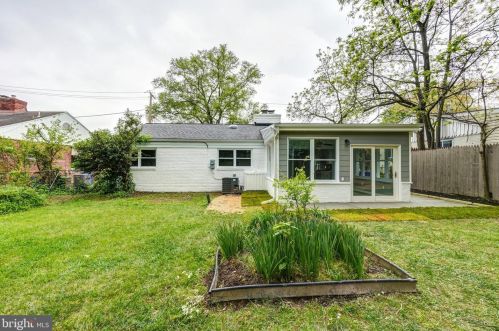 810 Bayfield St, Silver Spring MD  20912-7351 exterior