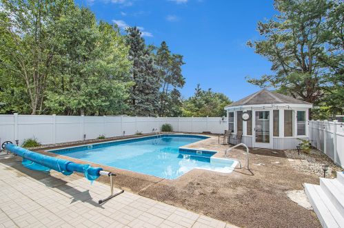 5163 Lewsinda Ave, Kalamazoo MI 49009-3823 exterior