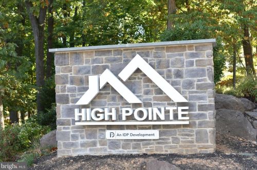 109 High Pointe Dr, Hummelstown, PA 17036
