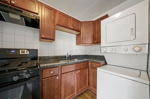 5567 Allemong Dr, Matteson IL 60443-1104 exterior