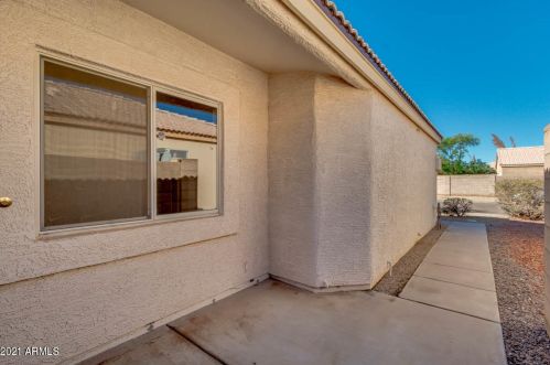 14437 47 Pl, Phoenix AZ 85018-6009 exterior