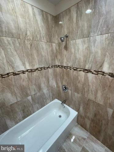 6624 18th St, Philadelphia PA  19126-2617 exterior