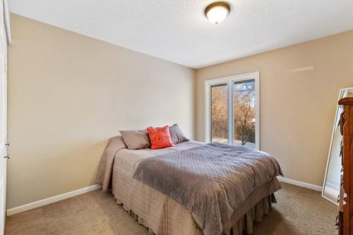 1745 Bluebill Dr, Saint Paul MN 55122-3142 exterior