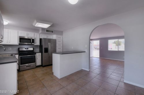 1522 Perlman Ave, Tucson AZ  85710-8523 exterior