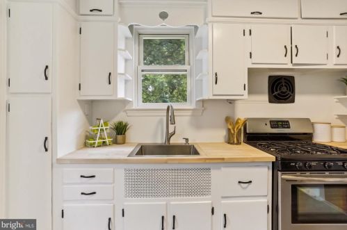 7309 16 Ave, Silver Spring MD 20912-7043 exterior