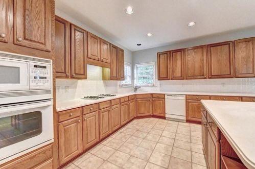 4740 Eagles Rdg Loop, Lithonia GA 30038-3538 exterior