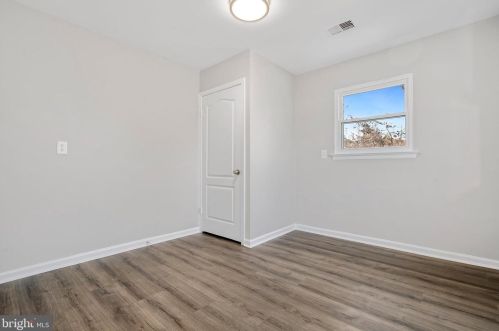 1805 Crawford Dr, Rockville MD 20851-1711 exterior